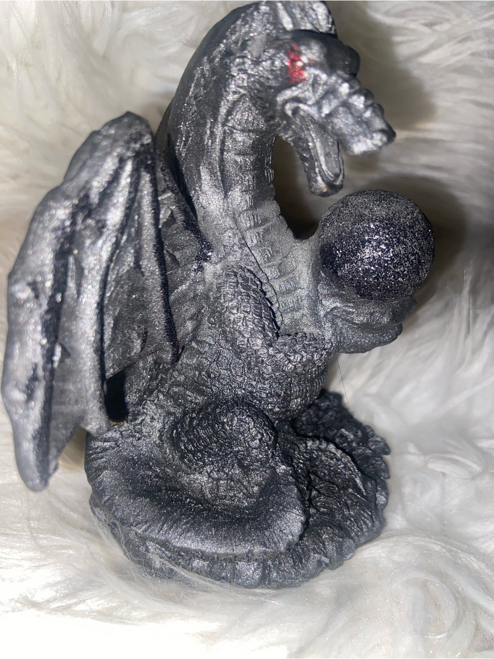 Dragon in perfect condition! Photos show measurements & details🐉💕